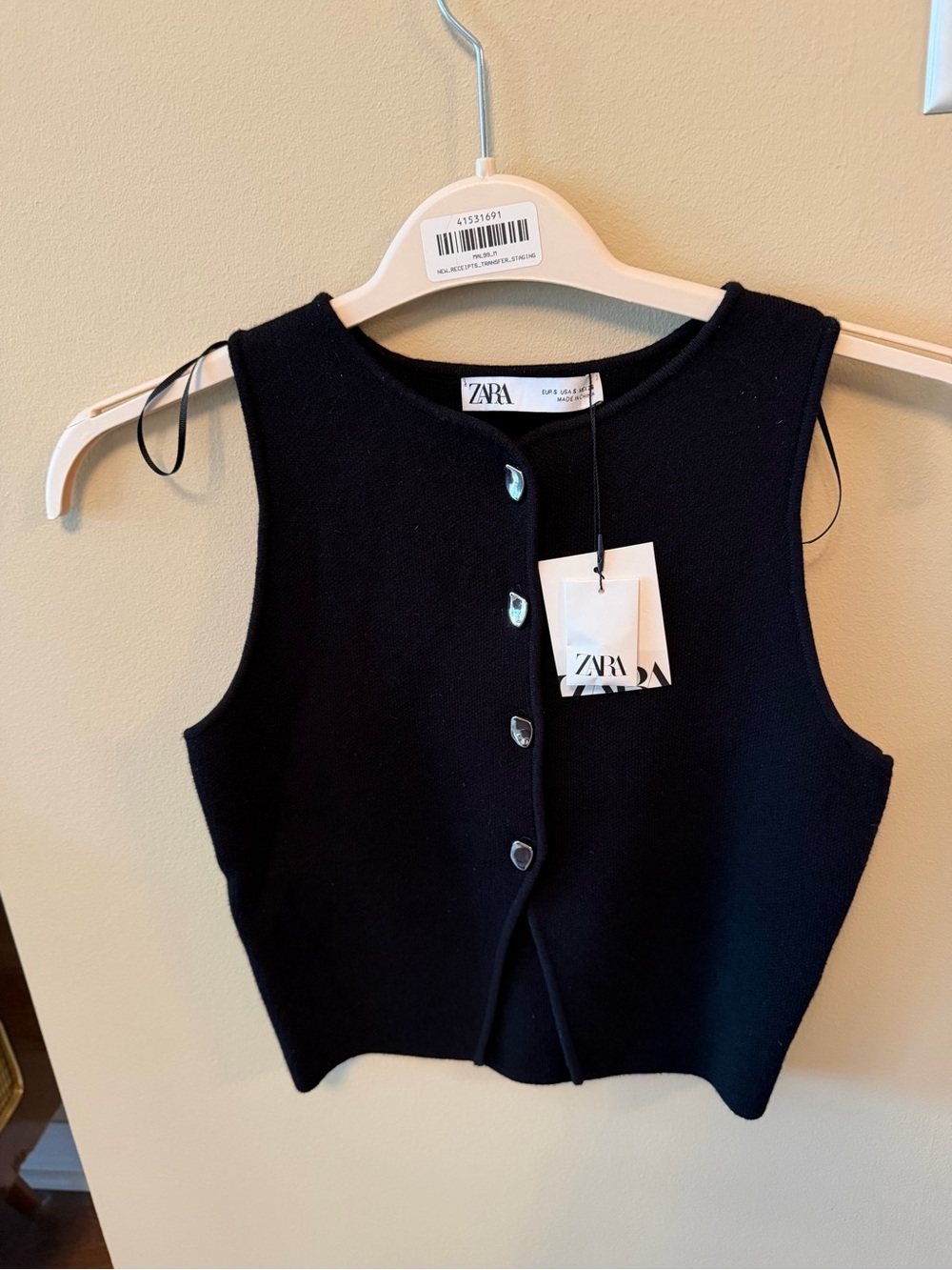 ZARA Black Sleeveless Button-Front Crop Top